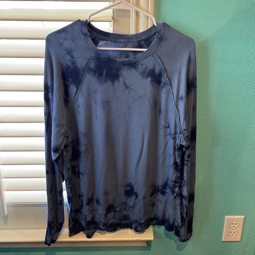 Women’s long-sleeve shirt blue tie-dye extra soft size M